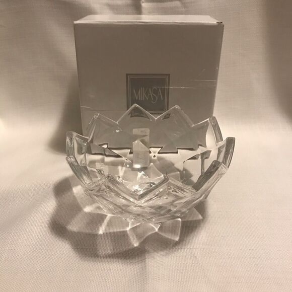 Vintage Mikasa Radcliff Crystal Bowl 6” - Picture 4 of 6